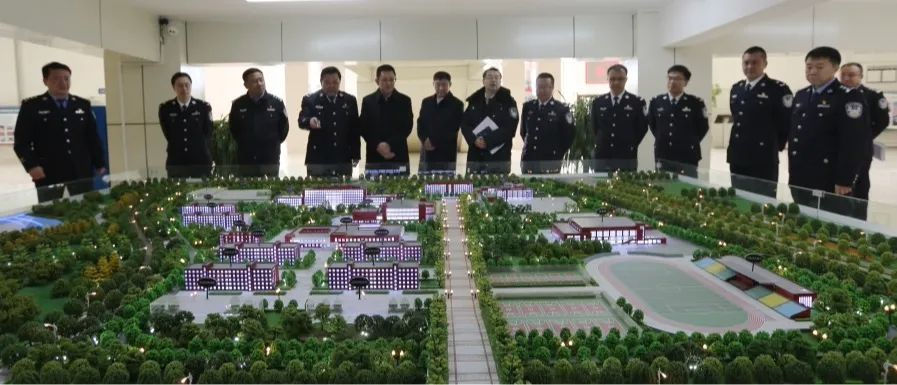 公安厅政治部主任王斌到内蒙古警察职业学院调研慰问