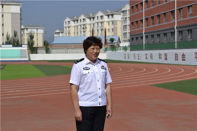 学院党委委员、副政委窦丽萍同志看望2016级新生