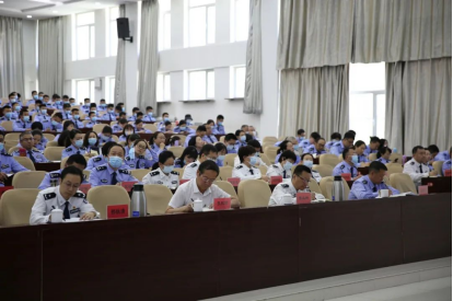 内蒙古警察职业学院党委书记苏和生讲授主题教育专题党课