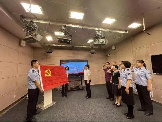 交通管理系党支部开展 “喜迎二十大 同心永向党”主题党日活动