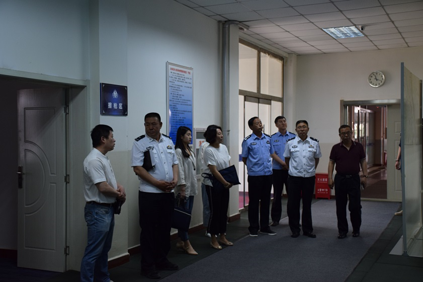 窦丽萍副政委与新疆生产建设兵团第十四师昆玉市224团副政委董婕一行座谈交流