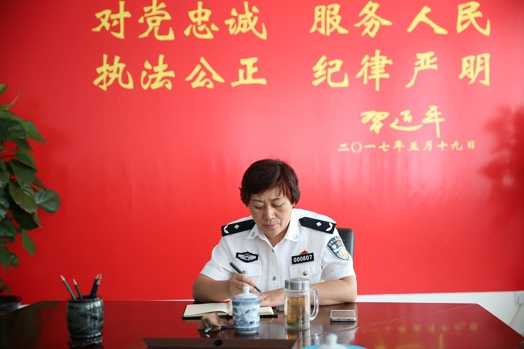 窦丽萍副政委主持召开迎接2017级新生工作会议