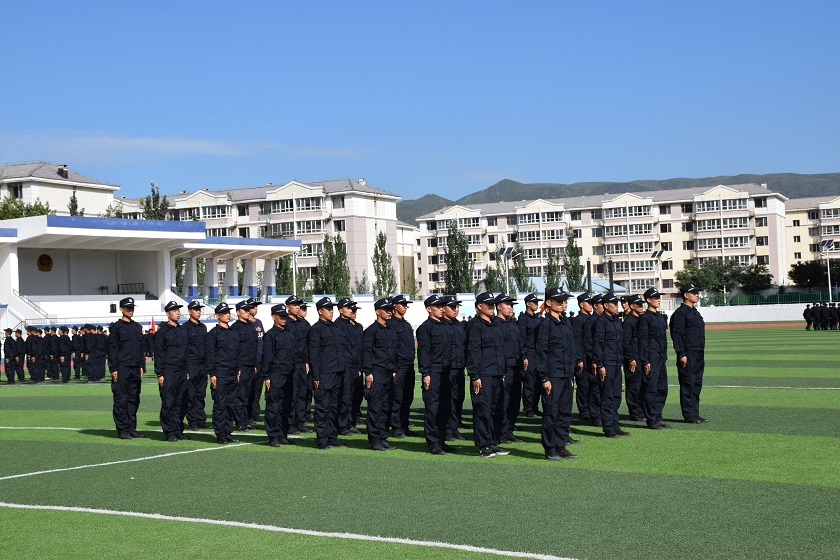 窦丽萍副政委视察2019级新生警务化训练