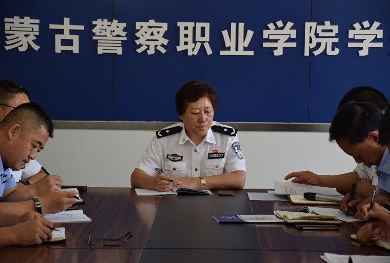 窦丽萍副政委出席学生处党总支组织生活会