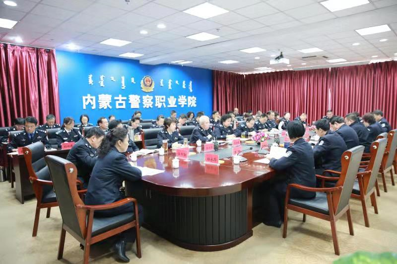 赵永刚主持召开党委理论中心组学习会传达学习全国教育大会精神