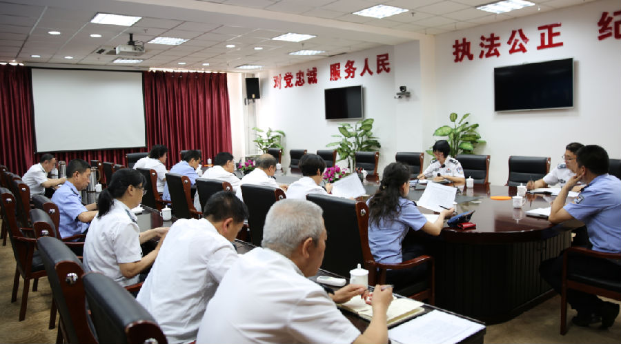 我院召开迎接全国全区高校思想政治工作会议精神落实情况督促检查及“两学一做”学习教育常态化制度化专项工作部署会