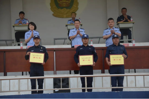 主题教育进行时丨2022年度新招录人民警察初任培训班（非公安院校毕业）军训会操表演在内蒙古警察职业学院举行