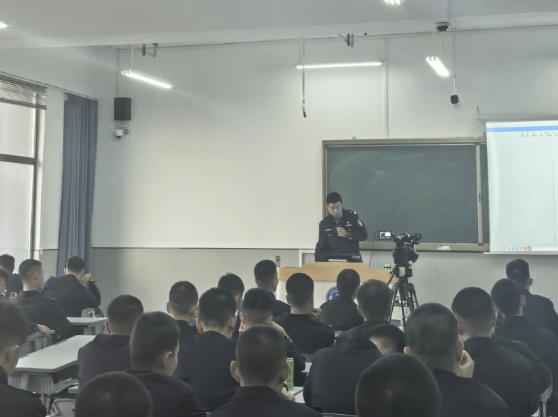 汇聚刑侦实战力量 提升侦查专业素养——侦查学院举办“互联网新型毒品犯罪专题讲座”