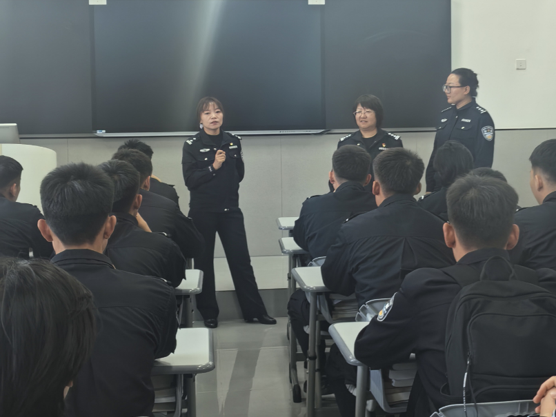 凝心聚力备联考 温情护航助启航—— 侦查学院开展2024级蒙语授课侦查学专业学生备考座谈